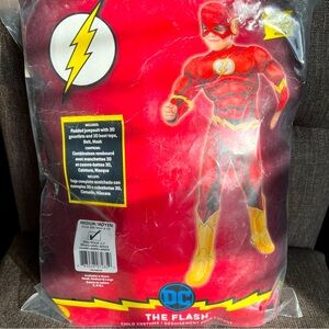 The Flash Superhero Costume for Kids, Size Medium, Red and Yellow With Mask